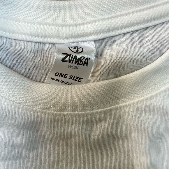 💜 5/$25 Zumba One Size Paint Splatter White T Shirt NEW - Picture 3 of 4